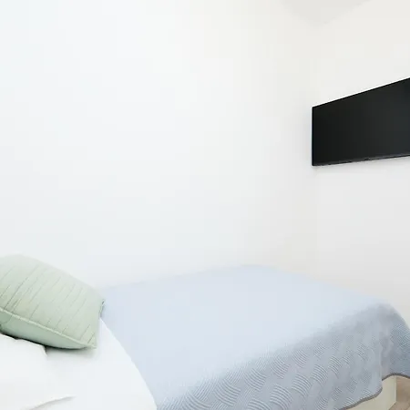 Hedera Estate Hedera A48