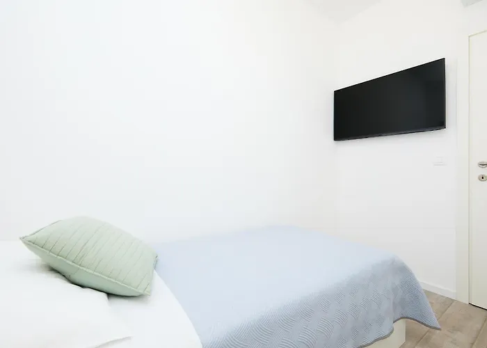 Hedera Estate Hedera A48